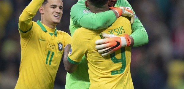 Nos Pênaltis, Brasil vence Paraguai e avança na Copa América
